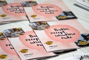 Bakini kolači iz Nijemaca: Dobili smo recepte za srijemske vanilin kifle, cvjetiće i medenjake