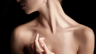 Dekolte ne laže: Područje koje otkriva na&scaron;e godine, a često ga zanemarujemo