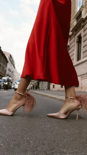 Savr&scaron;ene sandale i salonke za blagdanske kombinacije s posebnim &scaron;armom