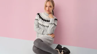 Božić kod kuće: udobna kućna odjeća za mamu i dijete + kako zasjati za Novu godinu bez pretjerivanja