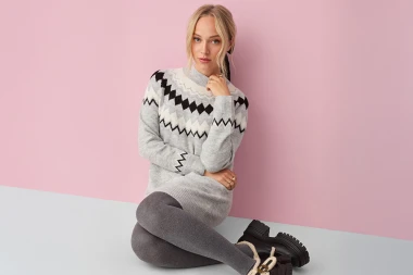 Božić kod kuće: udobna kućna odjeća za mamu i dijete + kako zasjati za Novu godinu bez pretjerivanja