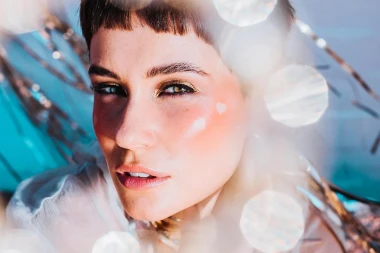 Vrijeme je za glamur: Ideje za novogodi&scaron;nji make-up s dozom sjaja i elegancije