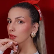 Ovaj blagdanski make-up svi mogu kopirati: Ivana Blažoti zablistala uz drogerijske proizvode