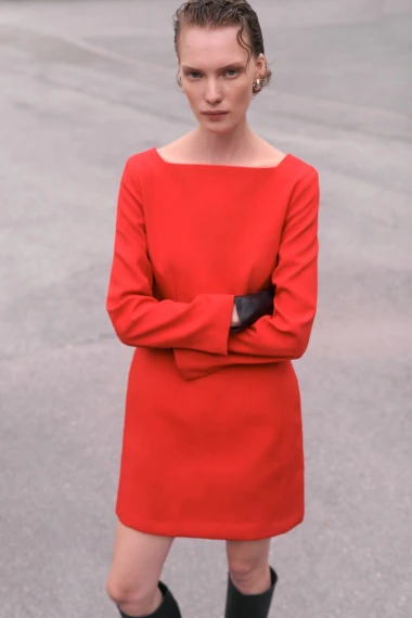 13 fantastičnih crvenih haljina za božićne partyje i doček Nove godine