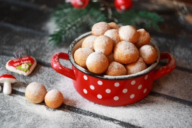 Brze fritule s jogurtom: Recept za slasticu bez koje su blagdani nezamislivi