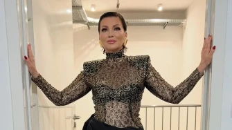 Nina Badrić donijela blagdanski sjaj u Opatiju rasko&scaron;nim modnim izdanjem