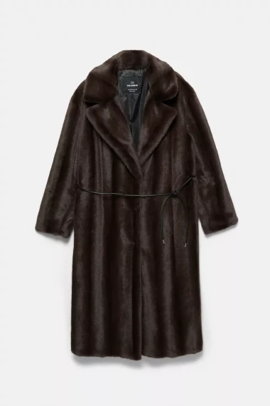 Bunde od umjetnog krzna su hit zime: Odu&scaron;evio nas je H&amp;M model s krznenim &scaron;alom