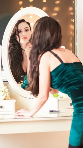 Zablistaj poput božice: Pripremi sve od kose do kože za najluđu noć u godini