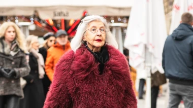 Bunda koja govori vi&scaron;e od riječi: Evo za&scaron;to ovaj outfit sa &scaron;pice zaslužuje naslovnicu