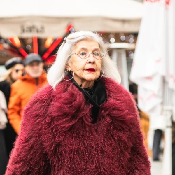 Bunda koja govori vi&scaron;e od riječi: Evo za&scaron;to ovaj outfit sa &scaron;pice zaslužuje naslovnicu