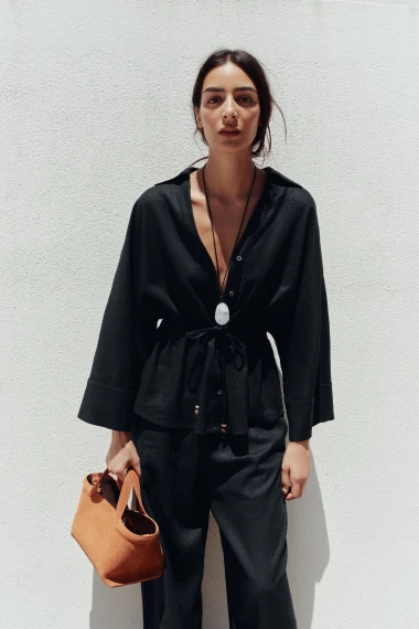 Sezonsko sniženje u Zari: Ove ko&scaron;ulje i bluze može&scaron; uloviti za manje od 20 eura