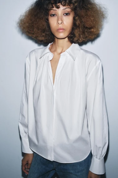 Sezonsko sniženje u Zari: Ove ko&scaron;ulje i bluze može&scaron; uloviti za manje od 20 eura