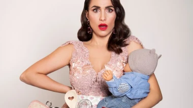 Predstava Marijane Mikulić 'MARE #zenamajkaglumica' donosi dirljivu priču s duhovitim elementima o životu