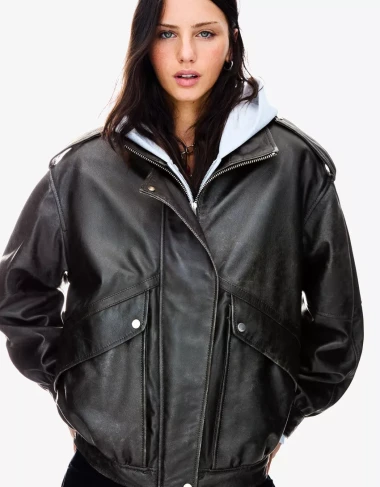 &Scaron;to se isplati kupiti na sniženju u Stradivariusu i Bershki? Izdvajamo favorite