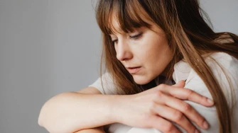 Kad euforija utihne: Psiholo&scaron;ka pozadina tjeskobe u siječnju i kako je olak&scaron;ati