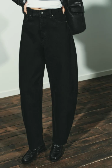 Od ravnih krojeva do barrel-leg modela: Traperice koje vrijedi uloviti na sniženju