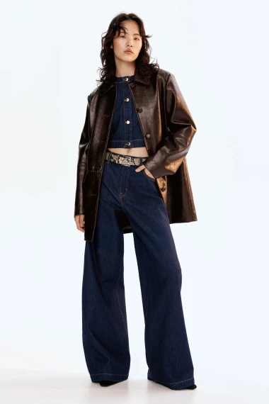 Od ravnih krojeva do barrel-leg modela: Traperice koje vrijedi uloviti na sniženju