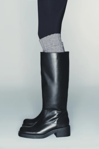 Crne čizme su vječni favorit: Ovo su najbolji modeli sa zimskih sniženja