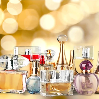 Ovih je 15 mirisa obilježilo godinu: Vodič kroz najbolje parfeme 2025.