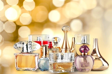 Ovih je 15 mirisa obilježilo godinu: Vodič kroz najbolje parfeme 2025.