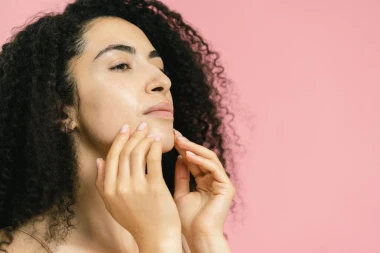 Za&scaron;to su balzami za skidanje &scaron;minke postali nezaobilazni u rutini njege kože