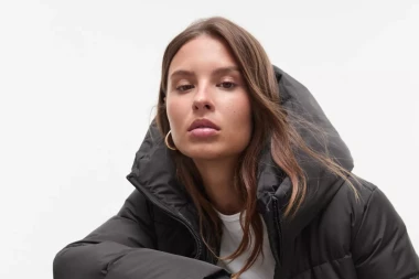 Od jakni do čizama: Najpoželjniji Stradivarius zimski komadi sa sniženja