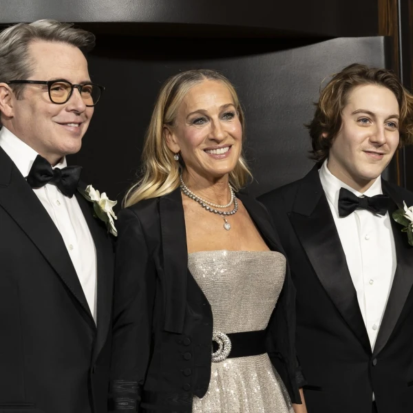 Zlatna večer Sarah Jessice Parker: Golden Eve u znaku obitelji i eterične srebrne haljine