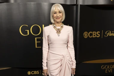 Ružičasti glamur Helen Mirren: Haljina koja savr&scaron;eno pristaje svakom tipu kose!