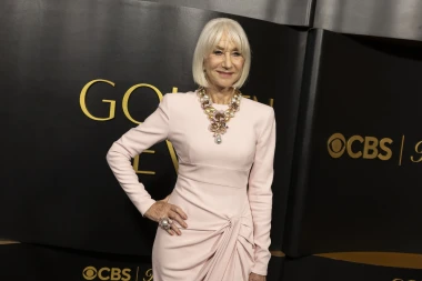 Ružičasti glamur Helen Mirren: Haljina koja savr&scaron;eno pristaje svakom tipu kose!