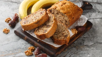 Banana bread s tajnim sastojkom - recept za savr&scaron;eno sočni kruh od banana