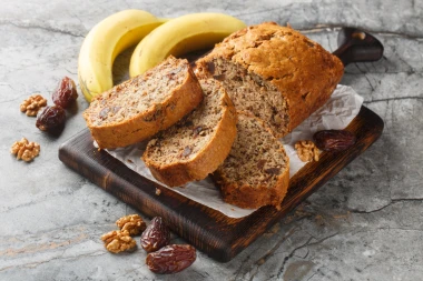 Banana bread s tajnim sastojkom - recept za savr&scaron;eno sočni kruh od banana