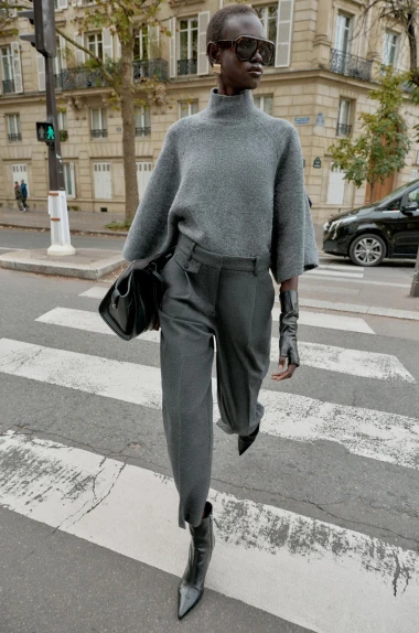 Siva boja u glavnoj ulozi: Najljep&scaron;i pleteni komadi za hladne dane