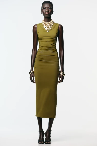 Od maslinaste do pistacija zelene: Komadi sa sniženja koji osvježavaju garderobu