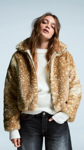 Bunde sa životinjskim printom podižu svaki outfit - ove modele vrijedi uloviti na sniženju