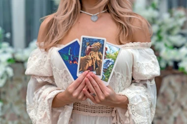 Tarot predviđanja za siječanj: Koja karta vodi tvoj znak ovog mjeseca