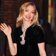 Povratak crnih haljina: Za&scaron;to su holivudske zvijezde na početku 2026. odabrale boju vječne elegancije