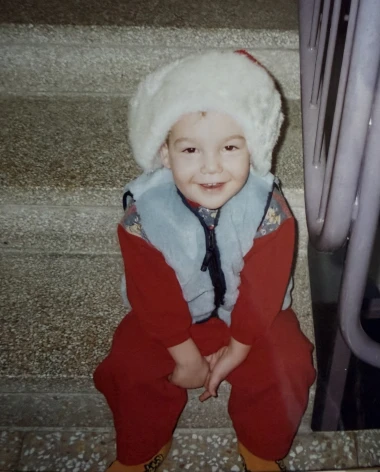 Nikad nećete pogoditi tko je ova slatka beba s fotke! Uskoro ćemo ga gledati kako traži ljubav