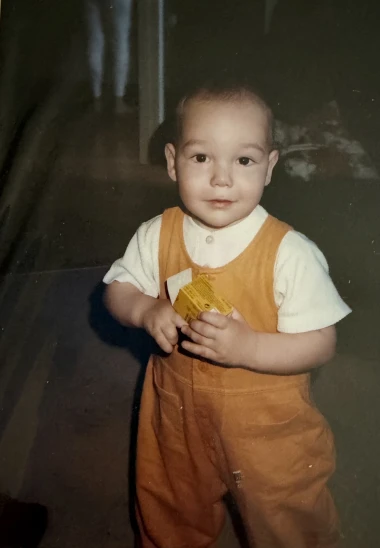 Nikad nećete pogoditi tko je ova slatka beba s fotke! Uskoro ćemo ga gledati kako traži ljubav