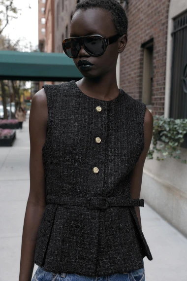 Kako osvježiti garderobu uz minimalan budžet: Top komadi sa sniženja do 20 eura