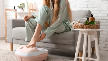 Zimska njega stopala: Kako se rije&scaron;iti suhih i ispucalih peta u 3 laka koraka