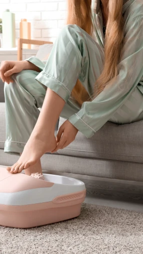 Zimska njega stopala: Kako se rije&scaron;iti suhih i ispucalih peta u 3 laka koraka