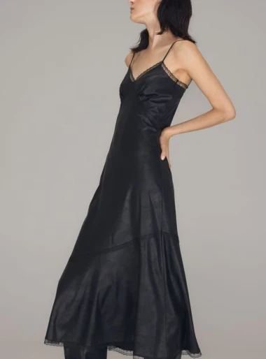 20 crnih haljina do 20 eura: Ove ljepotice vrijedi uloviti na sniženju