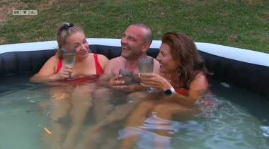 Vi&scaron;e od razbibrige: Psiholozi otkrili za&scaron;to ne možemo odoljeti reality showovima