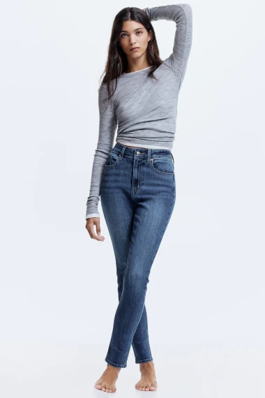 Jedan kroj izlazi iz mode: Ovo su trendi modeli traperica za 2026. godinu