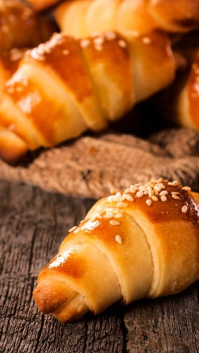 Tajna najmek&scaron;ih kiflica: Pet provjerenih recepata za savr&scaron;eno pecivo