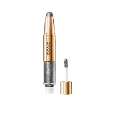 Srebrni kapci, metalik usne i futuristički sjaj: Makeup trend koji obilježava godinu