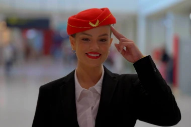 Sljedeće odredi&scaron;te: Kreta! Tri kandidatkinje showa 'Gospodin Savr&scaron;eni' žive u oblacima, a sada žele pronaći ljubav