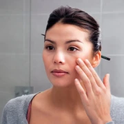 Vratite sjaj koži lica uz prirodne pilinge koje možete napraviti sami