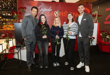 Ekskluzivni event za najveće fanove! Gospoda Savr&scaron;eni raspametili okupljene, a prva epizoda zaintrigirala