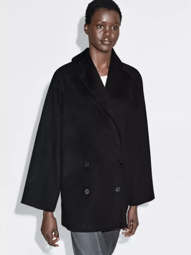 Prona&scaron;li smo crne klasike na sniženju koje vrijedi imati u ormaru